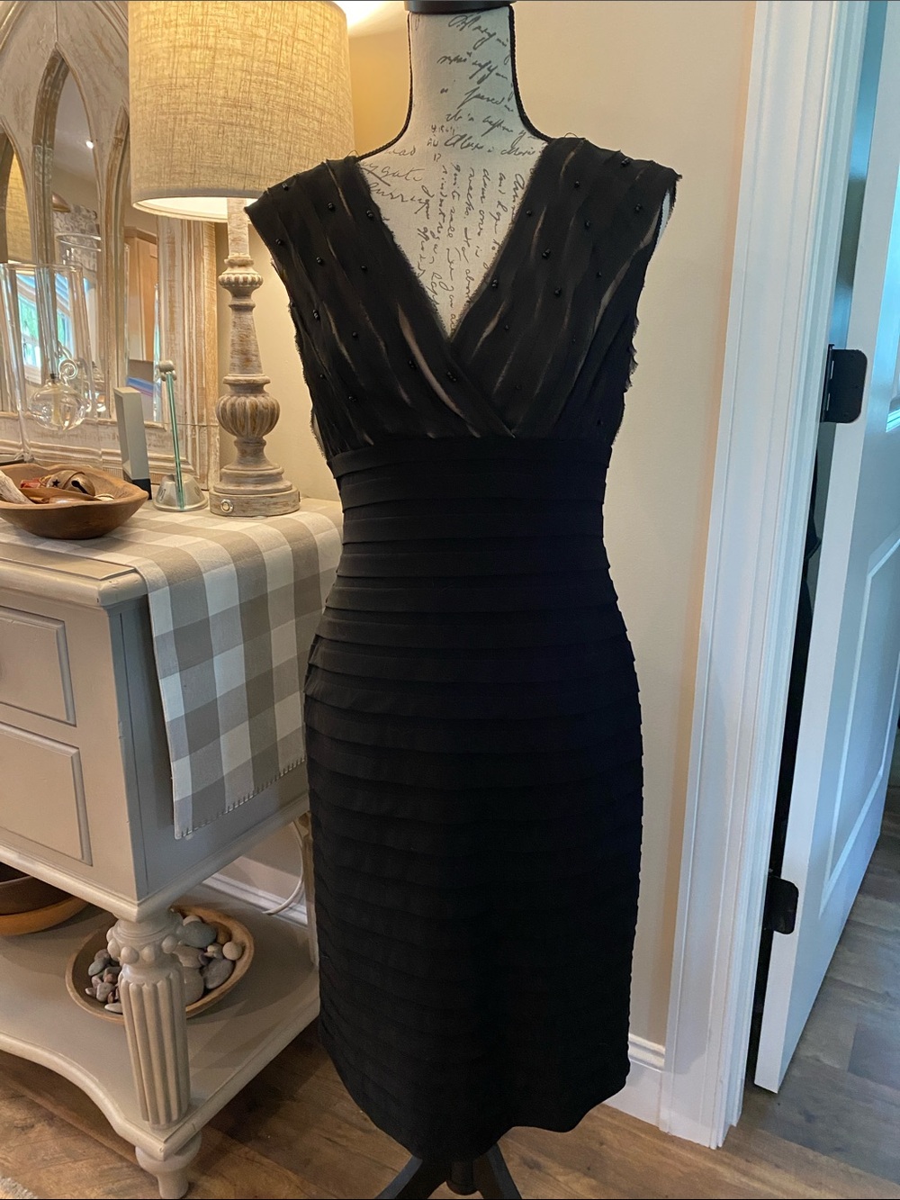 Adrianna Papell Black V-Neck Tiered Sheath Dress
